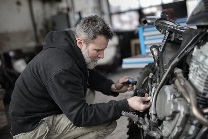 Reparatur am Motor
